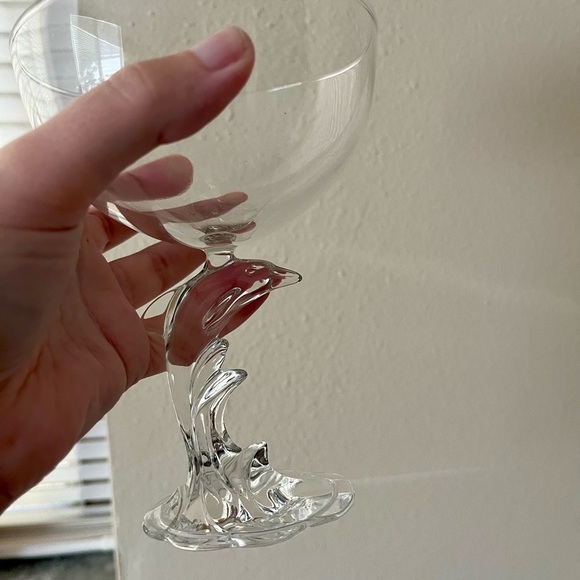 Set of 2 Cristal D’Arques Dolphin Stemmed Glasses - Picture 6 of 7